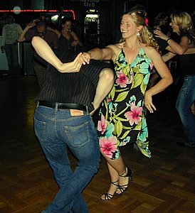 Salsa im Hauptbahnhof in Leipzig